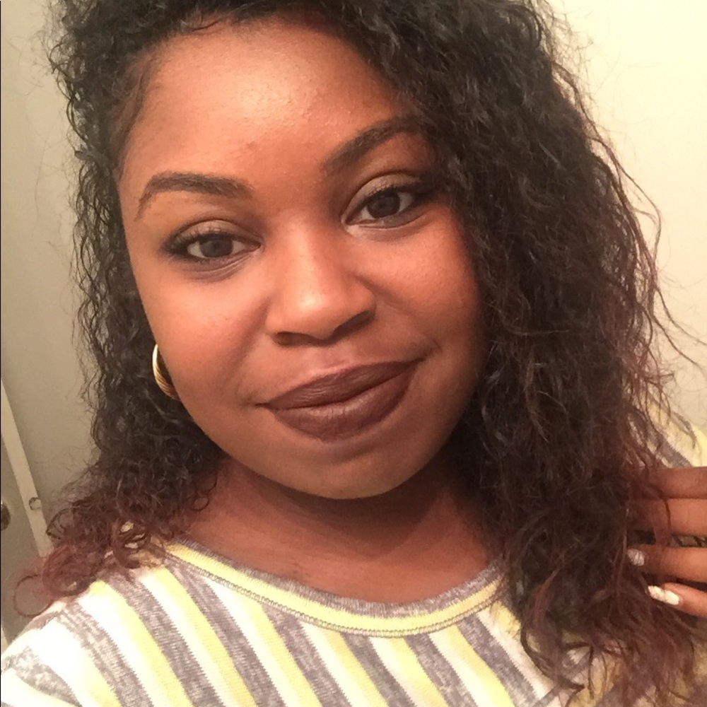 Meet your Posher, Samantha